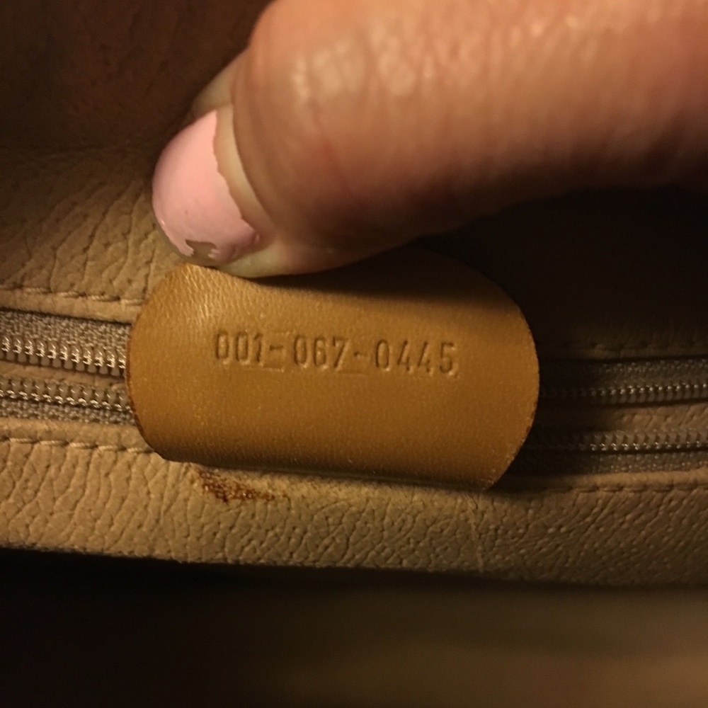 Authentic Gucci Purse - Picture 7 of 8